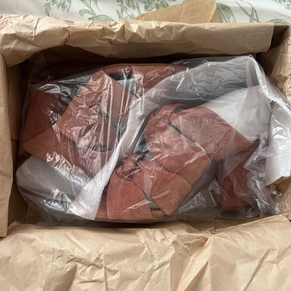 Lucky brand women’s suede heels size 6.5 - Picture 5 of 7